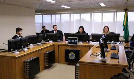 Julgamento 7aTurma TRF4